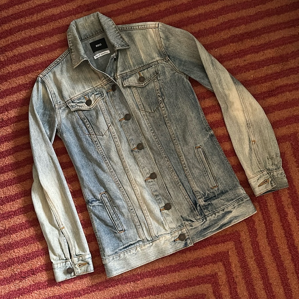 💙 BDG Perfectly Distressed Denim Jean Jacket, Size XS! Urban Outfitters UO